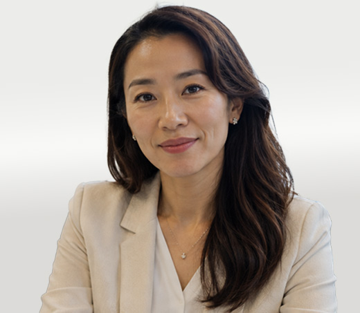 Chief Operating Officer Sophia Lee